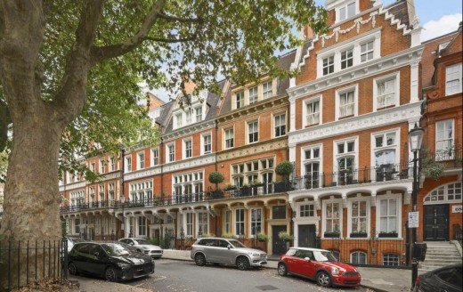Kensington Court, Kensington