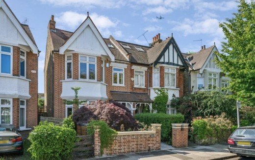 Madrid Road, Barnes